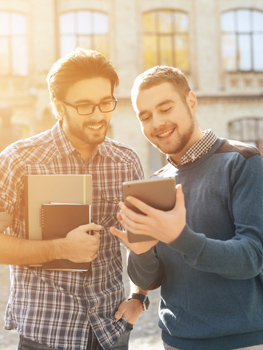 Ex qui natus ut aperiam.